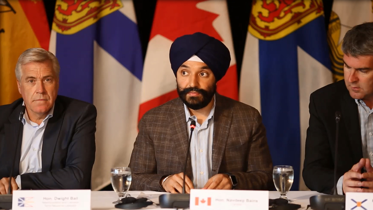 L'honorable Navdeep Singh Bains parle d'un nouveau partenariat lié au tourisme