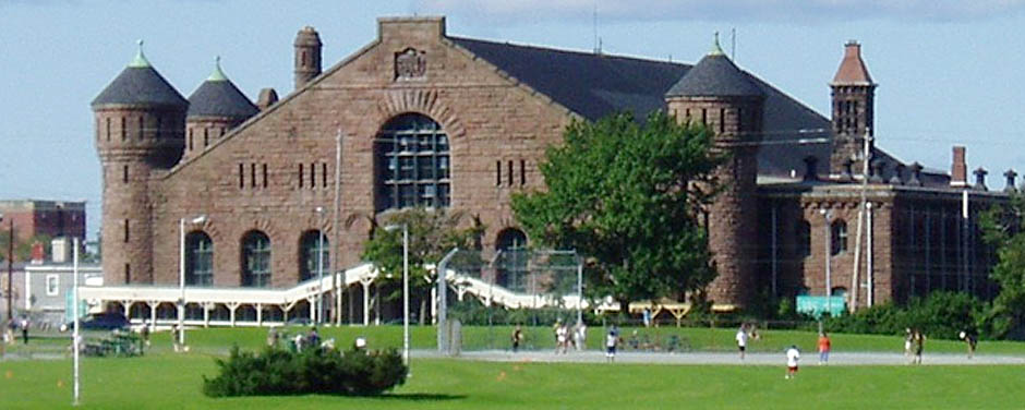 Le manège militaire d'Halifax, siège historique du régiment des Halifax Rifles (RCAC)