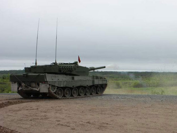 Des détails sur le Leopard 2A4 