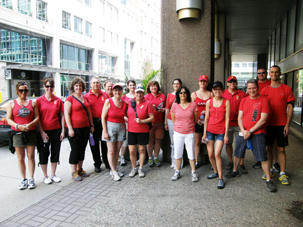 Participants à la Marche/course en rouge du CGFC