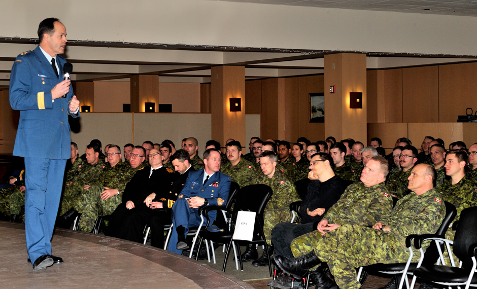 General Tom Lawson, Chief of Defence of Staff, addresses members of 3rd Canadian Division in Edmonton, AB, during a Town Hall in the Warrants and Sergeants Mess on March 4, 2014.