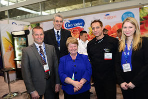 March 16, 2014: The Honourable Gail Shea, Minister of Fisheries and Oceans, and Nova Scotia industry representatives from Clearwater Seafoods at Seafood Expo North America. Left to right: Jeff Duffin, Greg Morency, Minister Shea, Stefan Czapalay (chef) and Diana Dobrusevski.