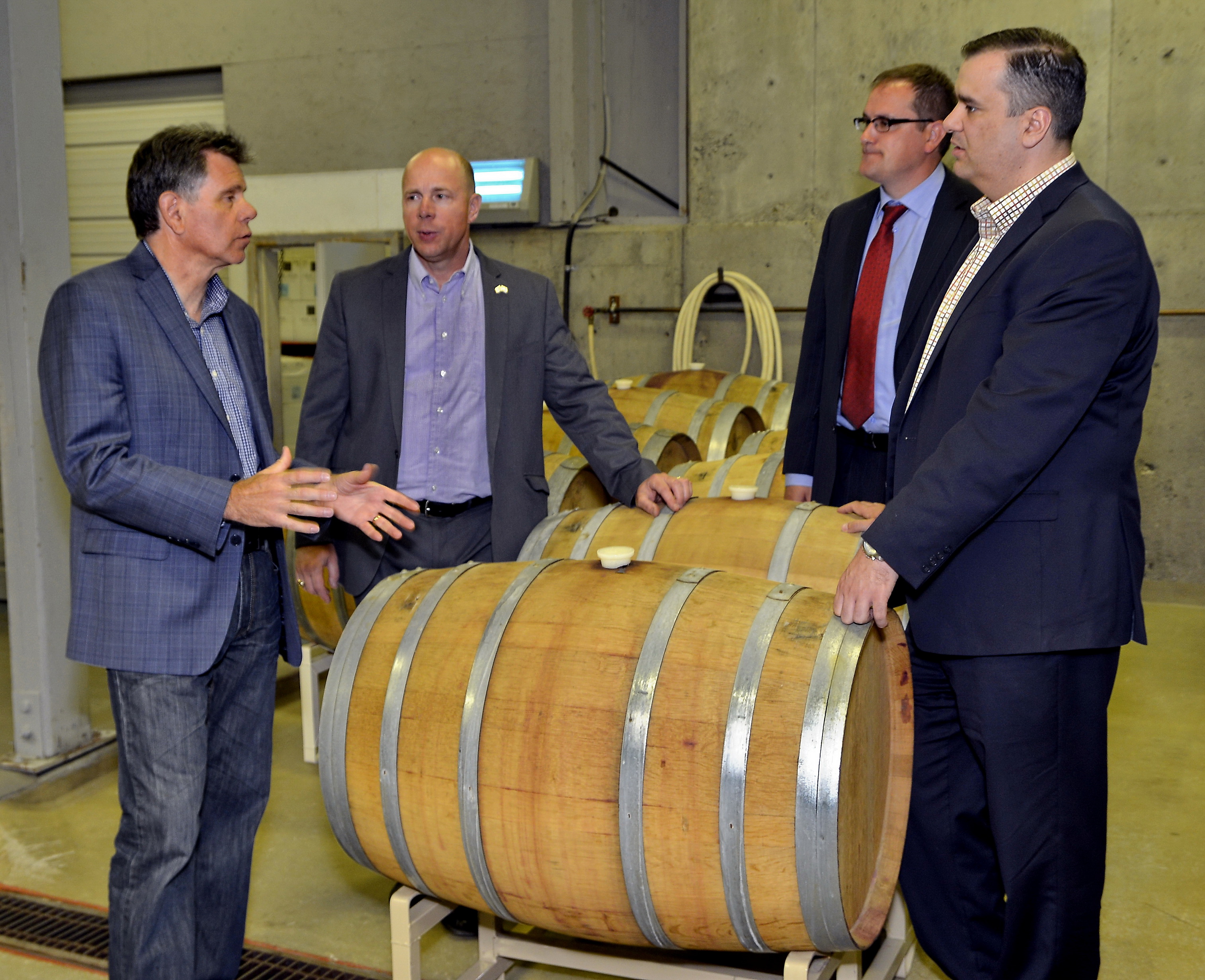 Ministre Moore discusses internal trade in Kelowna
