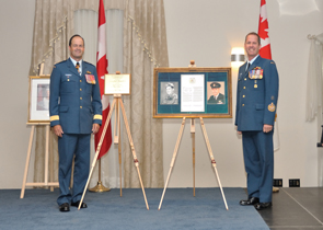 Le 21 août 2014, le général Tom Lawson, chef d'état-major de la Défense, et l'adjudant-chef Kevin West, adjudant-chef des Forces canadiennes, ont dévoilé une plaque et un cadre soulignant le changement de nom de la Division du perfectionnement professionnel des membres du rang à l¿Institut de la profession des armes adjudant-chef Osside. 