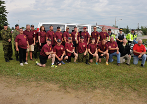 Les coureurs faisant partie de l¿équipe de relais du 2e bataillon, Princess Patricia¿s Canadian Light Infantry (2 PPCLI)
