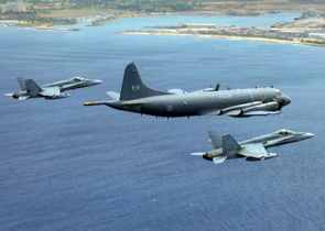 CF-188 Hornet et CP-140 Aurora