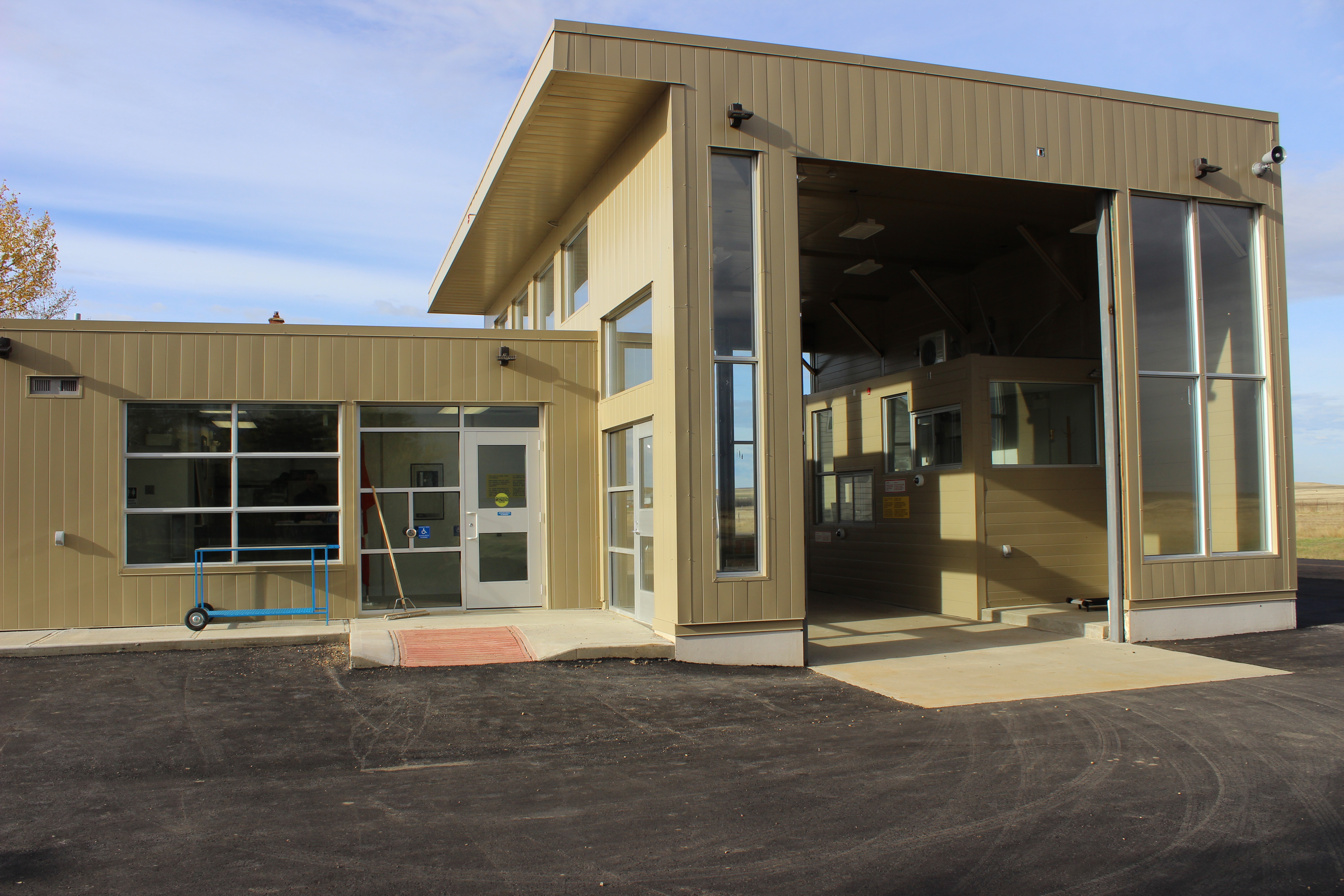Les nouvelles installations frontalières à West Poplar River