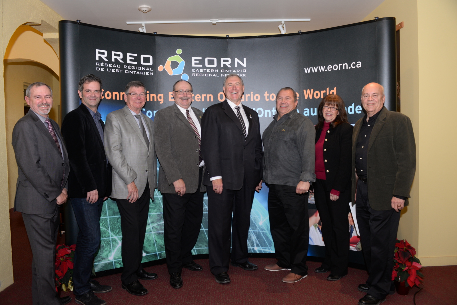 From left to right: Jim Pine, CAO Hastings County; Mark Patterson, Executive Director, Magnet; Peter Mertens, Mayor Prince Edward County; David Burton, Chair, EORN; Daryl Kramp, MP for Prince Edward¿Hastings; Chief James Marsden, Alderville First Nations; Linda Thompson, Vice Chair, EOWC; and Gord Rodgers, Principal, GKR Consulting.