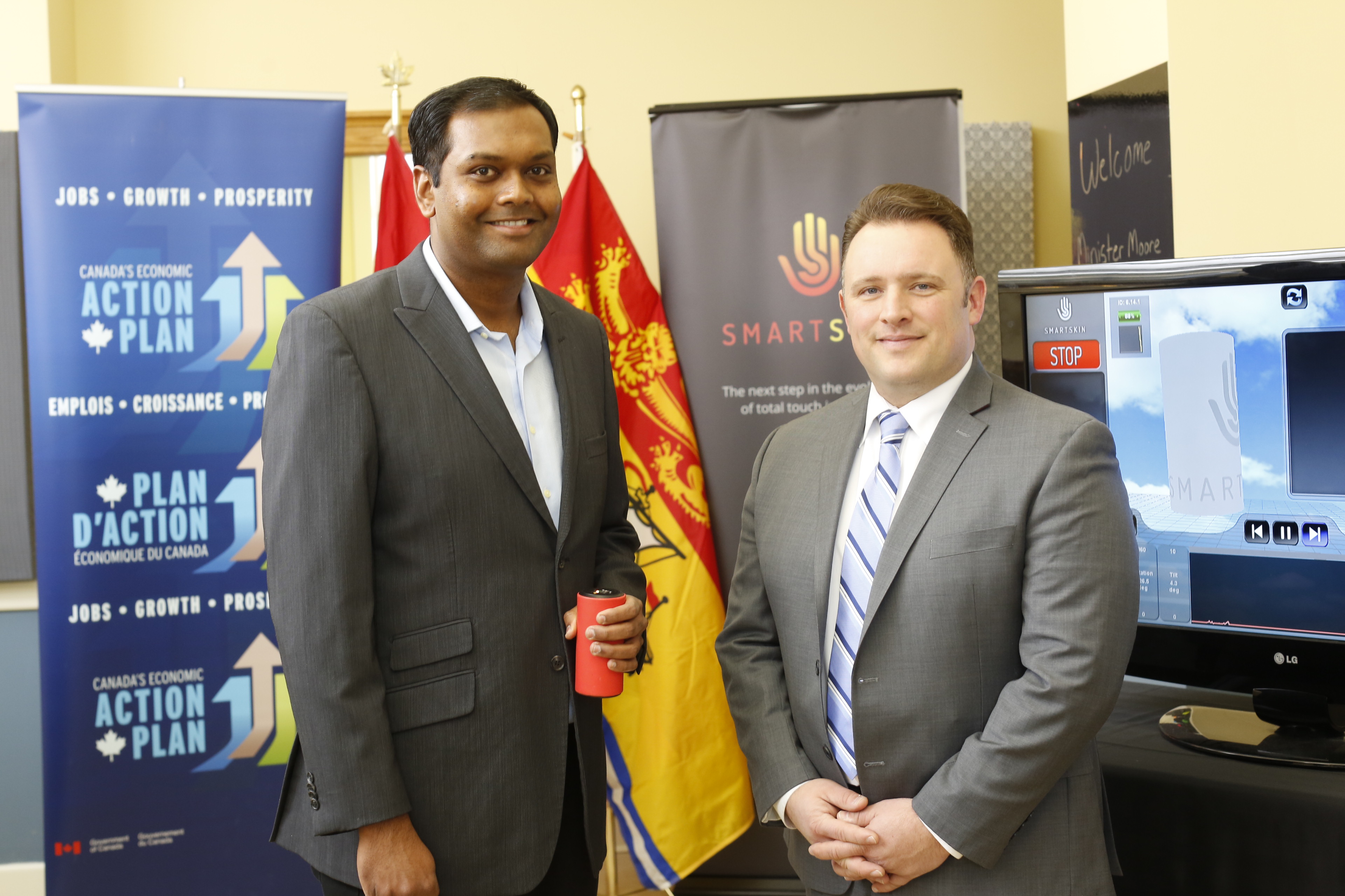 Harper Government invests in Smart Skin Technologies Inc.
Investment will help Fredericton company focus on European market 

February 12, 2015 ¿ Fredericton, NB ¿ Atlantic Canada Opportunities Agency (ACOA)

Smart Skin Technologies Inc. is moving forward with a marketing initiative for the European market, thanks to an investment by the Government of Canada. The Fredericton-based company has been widely recognized for its leading edge pressure sensor technology.

The Government of Canada, through ACOA¿s Business Development Program, is providing a repayable contribution of $293,250.

Pictured here celebrating the good news are: Kumaran Thillainadarajah, Chief Executive Officer, Smart Skin Technologies Inc., and the Honourable Rob Moore, Regional Minister for New Brunswick and Minister of State (Atlantic Canada Opportunities Agency), 
