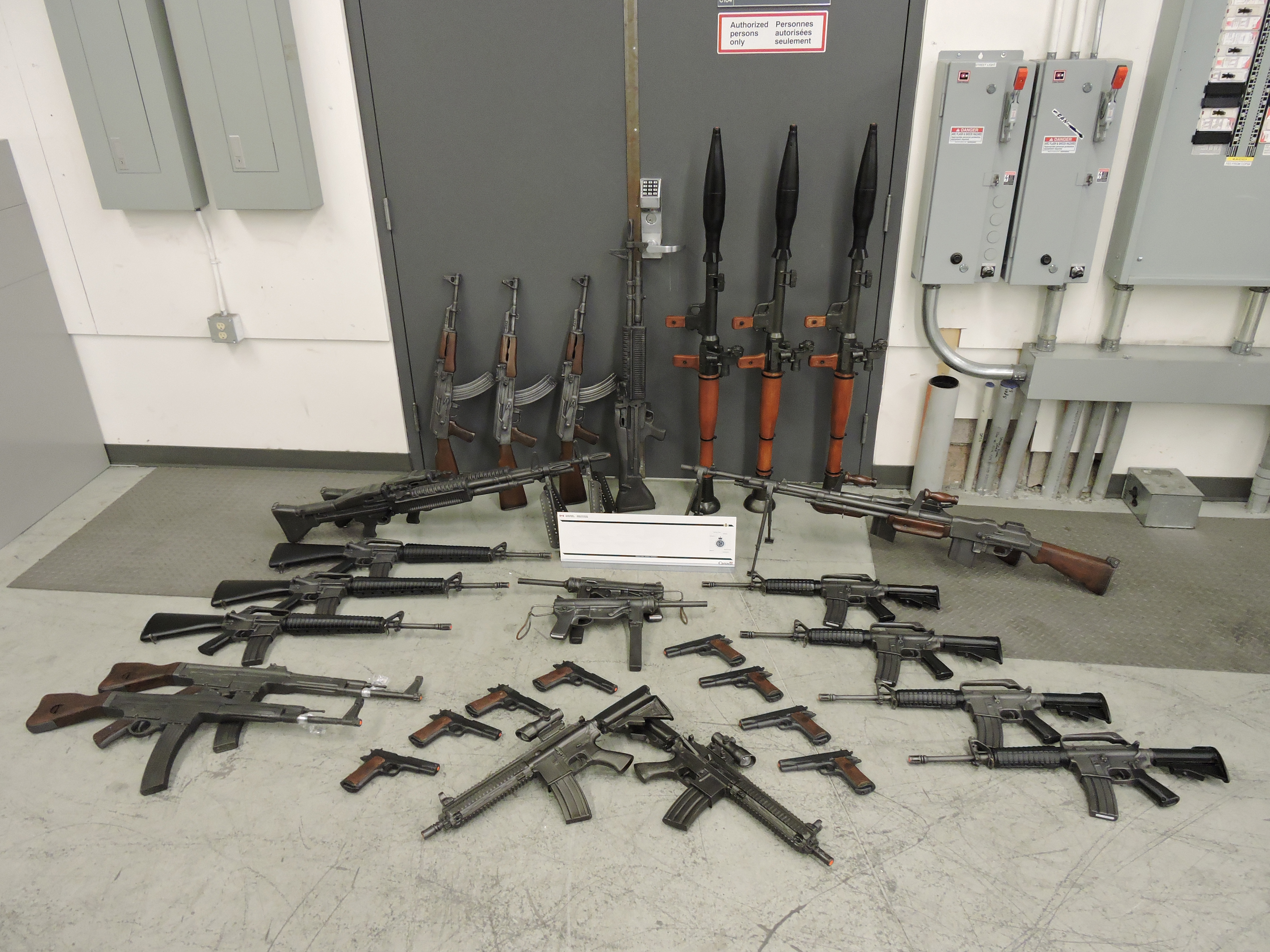 36 prohibited replica firearms seized at Coutts on January 6
