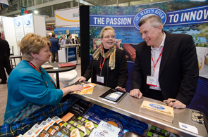 The Honourable Gail&nbsp;Shea, Minister of Fisheries and Oceans, and St&nbsp;Mary's River Smokehouses representatives at the Seafood Expo North America&nbsp;2015 (left to right: Margaret Harpell, President; Dan Turner, Sales and Marketing).