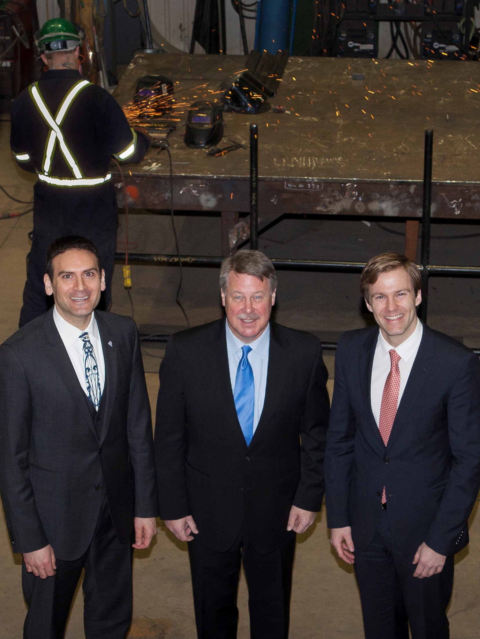 Saint John, NB ¿ April 7, 2015 

Saint John Industrial Parks Ltd. will construct a barge terminal facility to serve New Brunswick¿s advanced  fabrication sector, thanks to investments by the governments of Canada and New Brunswick. 

Rodney Weston, Member of Parliament for Saint John, on behalf of the Honourable Rob Moore, Regional Minister for New Brunswick and Minister of State (Atlantic Canada Opportunities Agency), and the Honourable Brian Gallant, Premier of New Brunswick, joined Saint John Industrial Parks Ltd. officials today to make the announcement at Lorneville Mechanical.

The barge terminal facility will be located in the Spruce Lake Industrial Park. The project includes the construction of an access road, a concrete laydown area and a wharf bulkhead.

The Government of Canada, through ACOA¿s Innovative Communities Fund, and the Government of New Brunswick, through the province¿s strategic infrastructure initiative, are each contributing $3 million towards the project.

Pictured here (left to right) are Mayor Mel Norton, Saint John Industrial Parks; MP Weston; and Premier Gallant.
