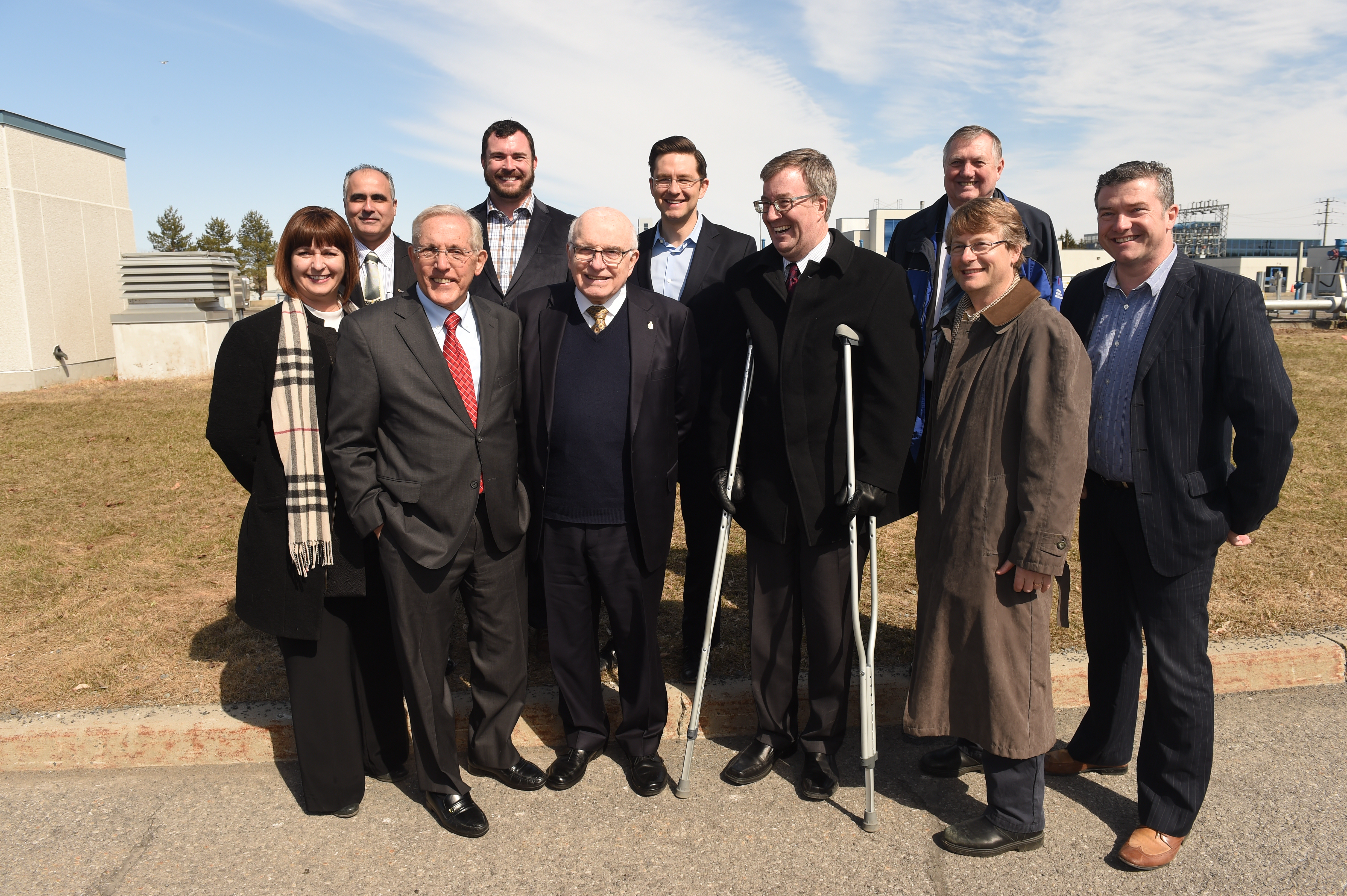 From left to right, first row: Ms Marie-France Lalonde, MPP for Ottawa-Orléans, the Honourable Bob Chiarelli, Ontario Minister of Energy and Member of Provincial Parliament for Ottawa West-Nepean, Mr Royal Galipeau, Member of Parliament for Ottawa-Orléans, His Worship Jim Watson, Mayor of Ottawa, Mr. David Chernushenko, City Councillor and Chair of the Environment Committee and Tim Tierney, City Councillor. On the second row: George Darouze, City Councillor, Jody Mittic, City Councillor, the Honourable Pierre Poilievre, Minister of Employment and Social Development and Minister for Democratic Reform and Bob Monette, City Councillor.