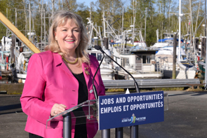 Minister Findlay announces project to improve safety and working conditions for harbour users in Ladner, B.C.