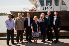 The Honourable Gail Shea, Minister of Fisheries and Oceans, and the Honourable Kerry-Lynne D. Findlay, MP for Delta-Richmond East and Minister of National Revenue, pose with Steveston Harbour Authority officials after announcing more than $46 million in funding for BC's small craft harbours.

