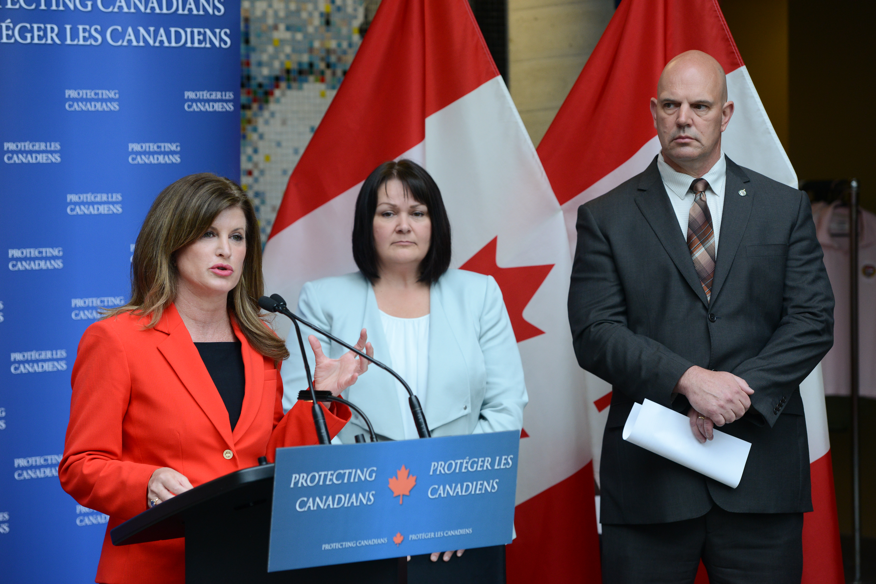 Caption: The Honourable Rona Ambrose, Minister of Health was joined by Roxanne James, Parliamentary Secretary to Canada¿s  Minister of Public Safety and Emergency Preparedness, David Wilks, Member of Parliament for Kootenay-Colombia and Inspector Paul Johnston of the Ottawa Police Service to announce proposed enhancements to the Controlled Drugs and Substances Act (CDSA).
