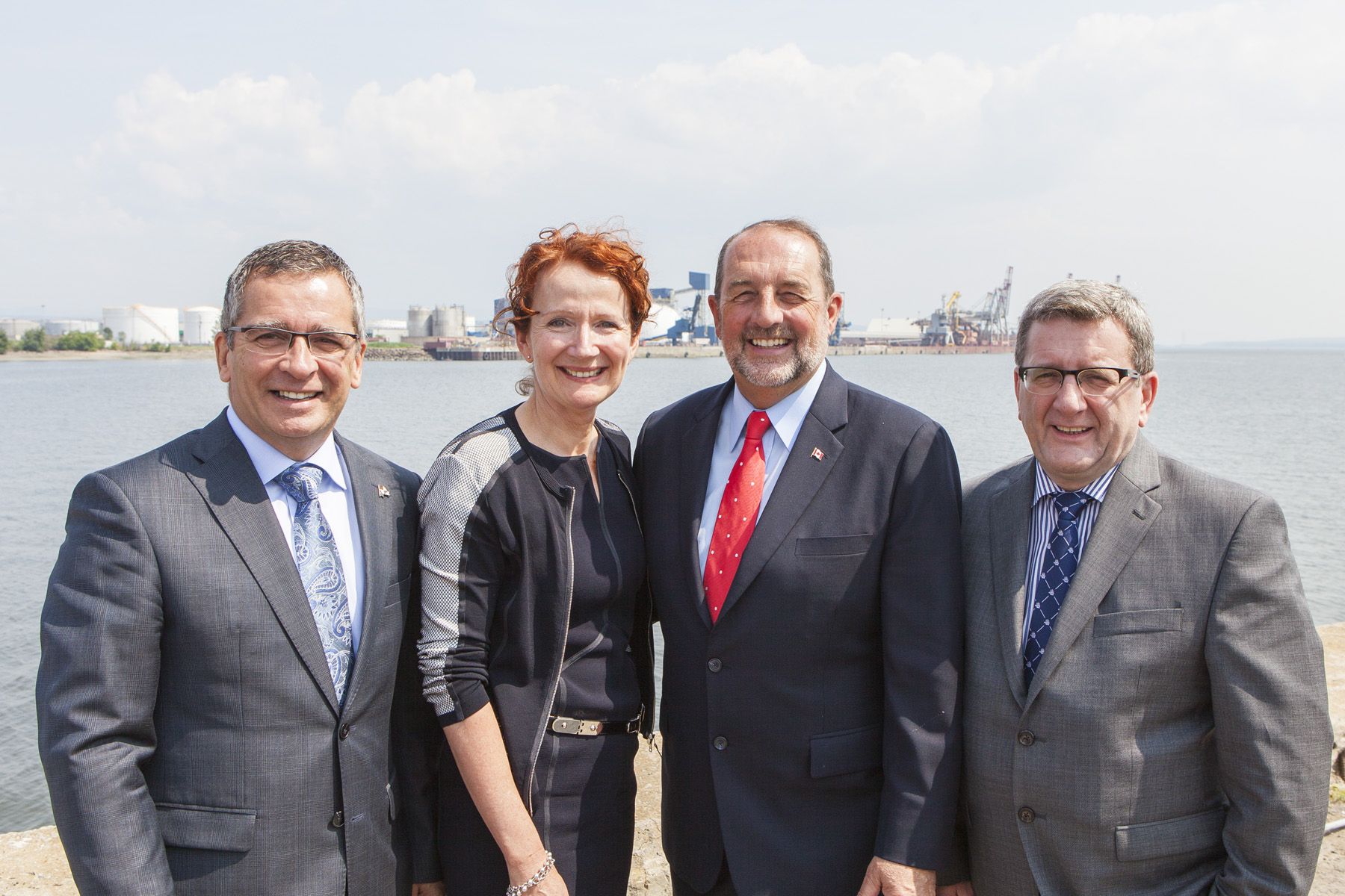 From Left to Right: 
Mario Girard, President and Chief Executive Officer, Quebec Port Authority, Marie-France Poulin, President of the Board of Directors, Quebec Port Authority, the Honourable Denis Lebel, Minister of Infrastructure, Communities and Intergovernmental Affairs and Minister of 
the Economic Development Agency of Canada for the Regions of Quebec and Régis Labeaume, Mayor of Quebec City.

                                         
