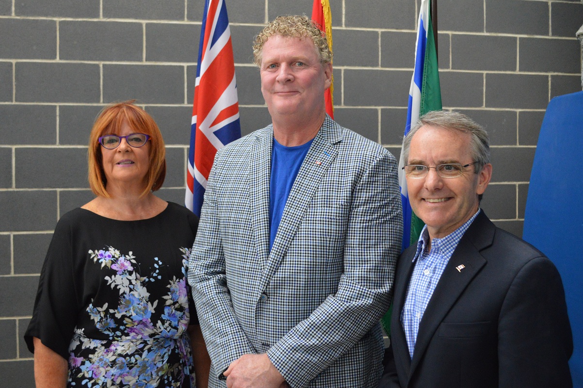 From left to right: Ann Hoggarth, Member of Provincial Parliament for Barrie; Steve Clarke, Mayor of Orillia; and Bruce Stanton, Member of Parliament for Simcoe North.


