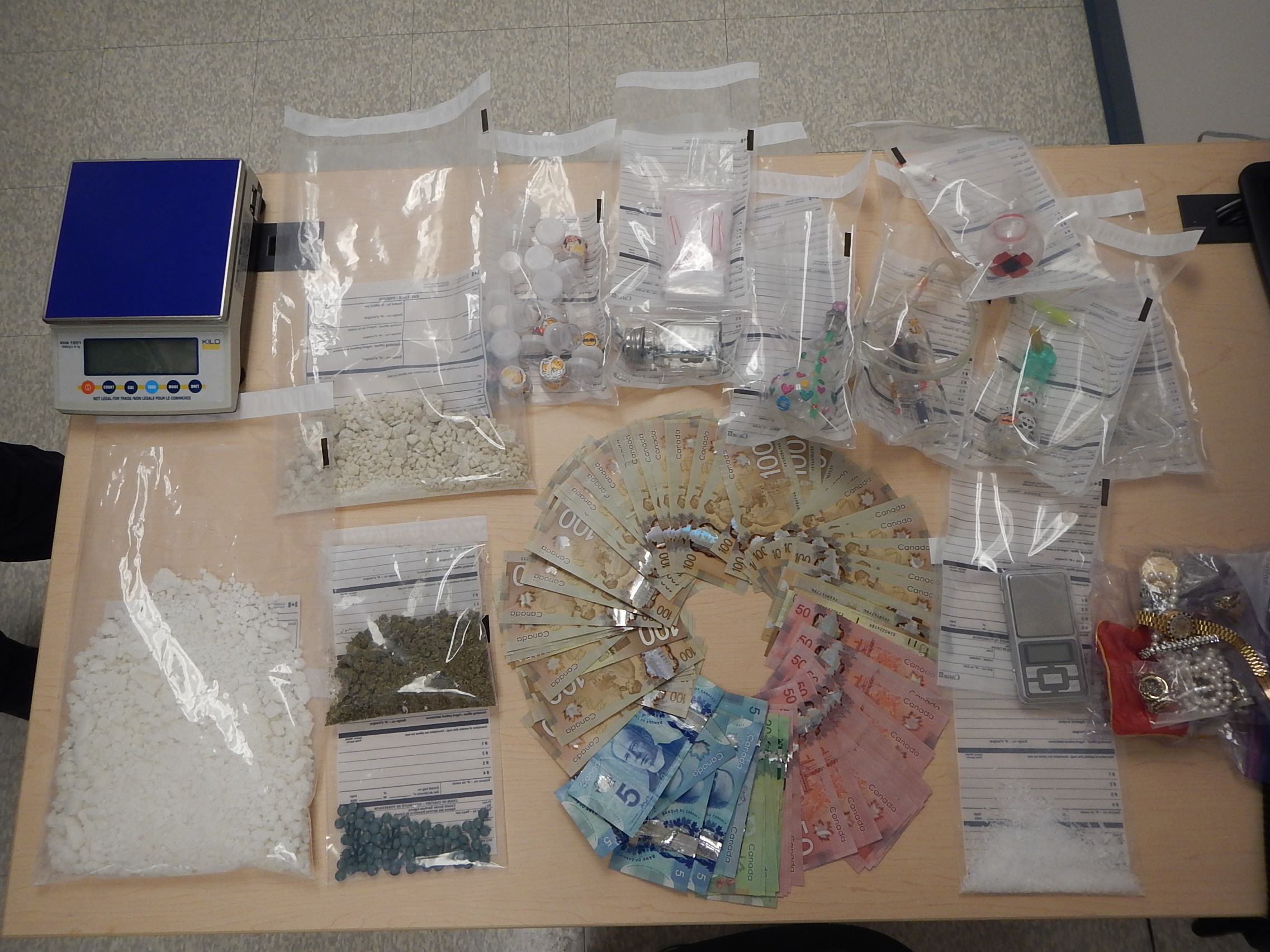 Drugs and currency seized at the Fort Frances port of entry on September 19, 2016.