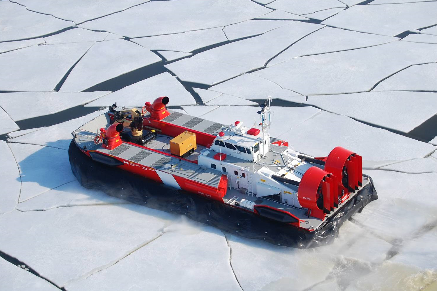 CCGS Mamilossa spring breakout in Lake St. Pierre area