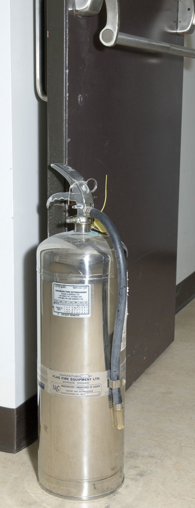 Un-mounted fire extinguisher.