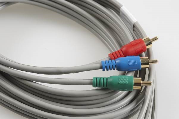Câble vidéo composante à connecteurs rouge, bleu et vert