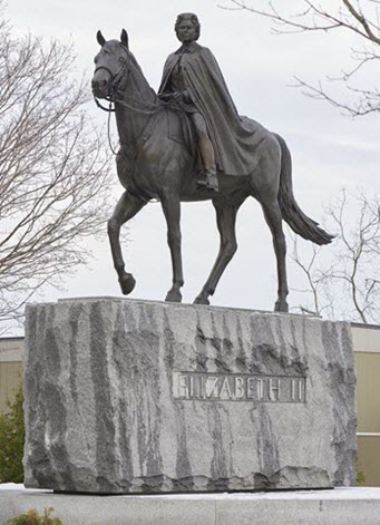 Queen Elizabeth II equestrian statue by Jack Harman.