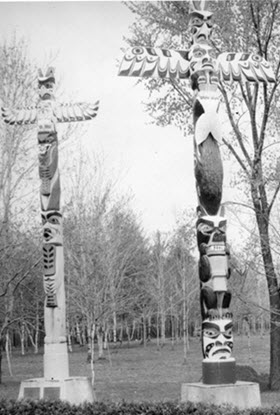 Totem poles by Simon Charlie