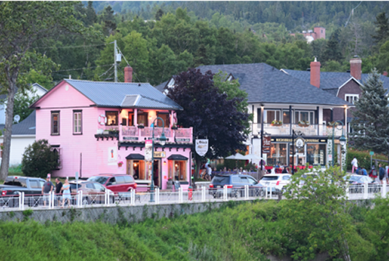 The boardwalk along Tadoussac Bay