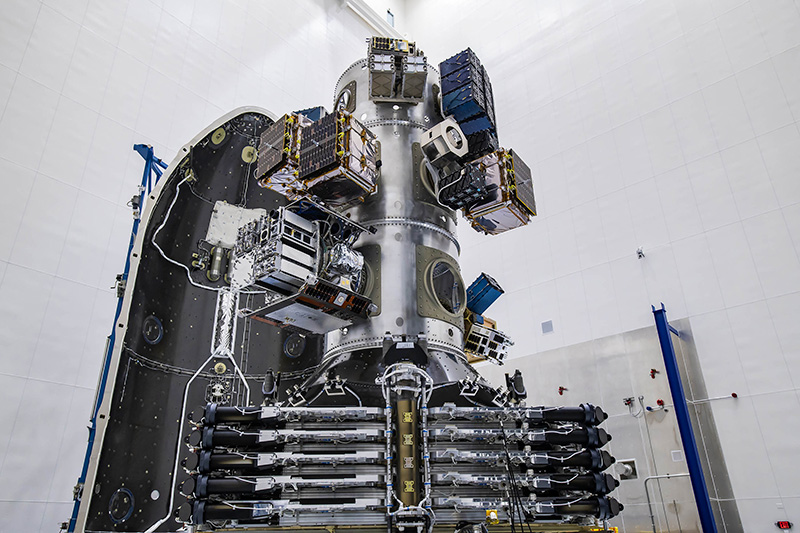 Satellite Hugo