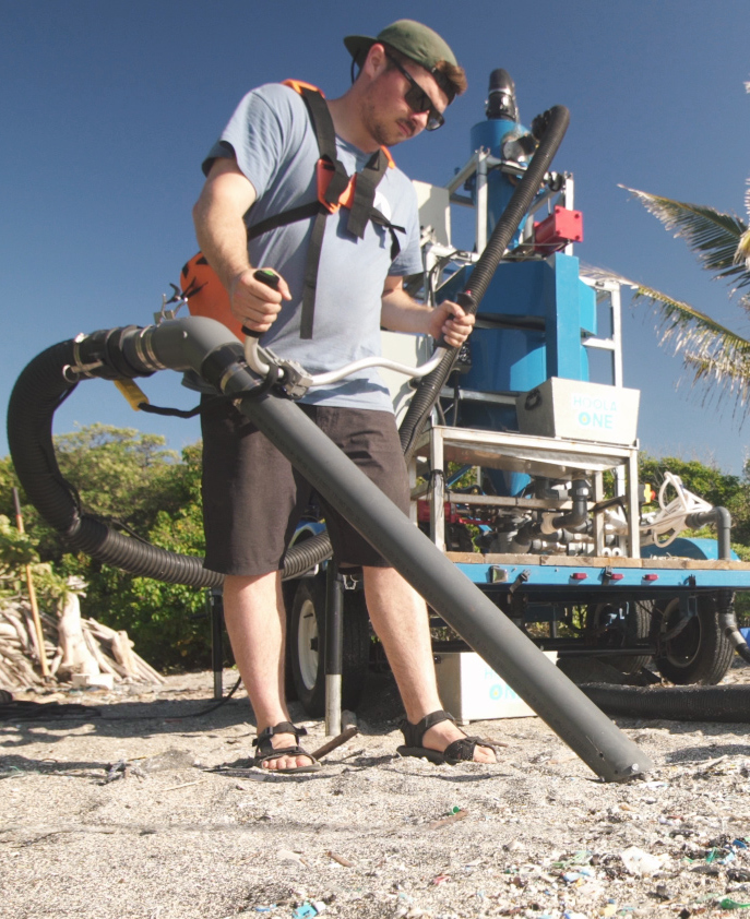 The HO at work on Kamilo Beach in Hawaii.
