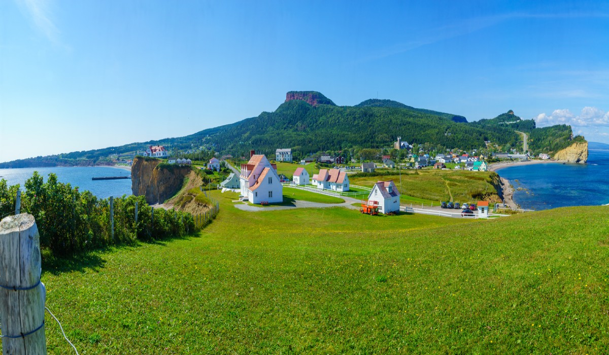 vue sur un village de Percé