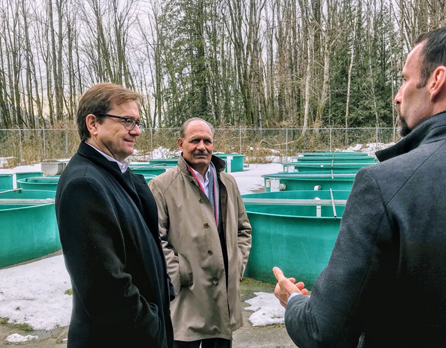 Minister Wilkinson and MP Sidhu tour Chehalis River Hatchery and Inch Creek Hatchery Canada.ca