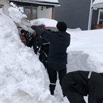 We have seen the Royal Canadian Air Force and the Canadian Army in action, but the Royal Canadian Navy is also taking part in Canadian Armed Forces Operations #OPLENTUS in support of the Province of Newfoundland. Members of HMCS Cabot / NCSM Cabot also aided residents in need. Credit: 5th Canadian Division