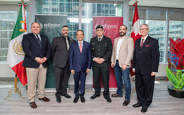 From left to right: Mexican Consul Juan Gabriel Morales Panelist Panel Moderator, Nick McCarthy Latin American Soldiers Committee Panelist, Ambassador of Mexico Carlos Joaquin Gonzalez, Captain Rey Garcia-Salas CAF and Latin American Soldiers Committee Panelist, Giuseppe Marconi Latin American Soldiers, Dr Andre Levesque Historian Panelist (CAF and Veterans Affairs retired)