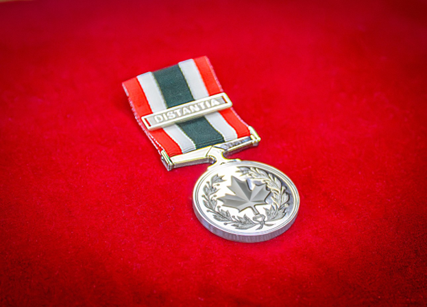 Remise des premières barrettes DISTANTIA pour la guerre à distance
