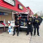 CFB Borden MP hosted their annual fill-a-cruiser event, 
where they collected food, toys and cash for families in 
need. A total of four MP cruisers were filled to the brim for 
the Borden community.