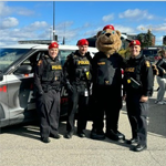 MP participated in the Montreal Police Service career 
fair for emergency services at Carrefour Angrignon. MP 
from St-Jean did not miss the opportunity to engage with 
the local community and promote the work of MP. They 
were happy to answer questions from the community and 
speak to the wide variety of tasks that MP conduct. 