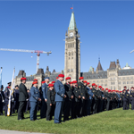 The Canadian Military Police proudly honoured all 
fallen police and peace officers during the 47th Annual 
Canadian Police and Peace Officers’ Memorial in Ottawa, 
Ontario. Former CFPM, Major-General Simon Trudeau, 
had the honour to act as Parade Commander for this 
solemn occasion. MP members from all over the country 
participated in various memorial services held across 
the country. 
