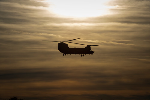 Les essais en vol du nouveau CH-147F Canadian Chinook se poursuivent à l'installation d'essai de Boeing, à Mesa, en Arizona. 