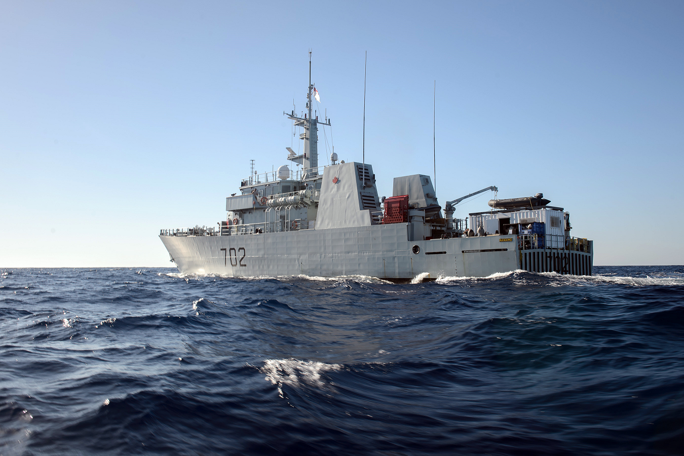 19 octobre 2017. Le Navire canadien de Sa Majesté NANAIMO effectue une patrouille dans la mer des Caraïbes au cours de l’opération CARIBBE, le 19 octobre 2017. Photo : Services d’imagerie des FMAR(P).
