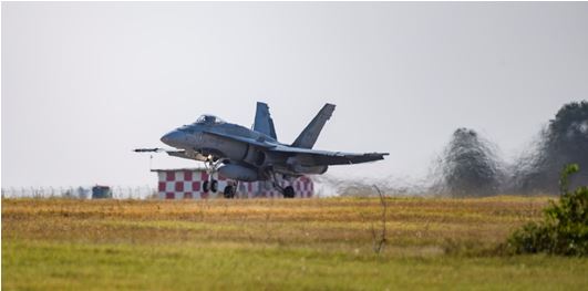 A CF-188 Hornet aircraft takes off from Mihail Kogalniceanu Air Base in Romania during Operation REASSURANCE, September 4, 2018. (Photo: Cpl Dominic Duchesne-Beaulieu) 
