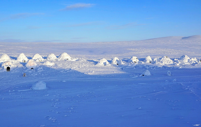 Candidates of the Arctic Operations Advisors course learn to build igloos as temporary shelters at Crystal City near Resolute Bay, Nunavut during Operation NUNLIVUT 2018 on February 26th. Photo by: Major Jean-Francois Robert, Command Assessment Team Commander 