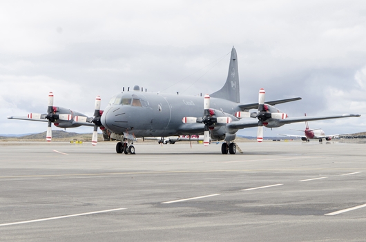 Iqaluit. August 15, 2018 - A CP-140 Aurora arrives at Iqaluit Airport in Nunavut for the Canadian Forces Community Day during Operation NANOOK. (Photo: Mona Ghiz)