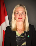 L’honorable Catherine McKenna, C.P., député, Ministre de l’Environnement et du Changement climatique