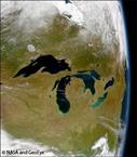 Une image satellite montre une vue des Grands Lacs de l’espace. Image : © NASA et GeoEye.