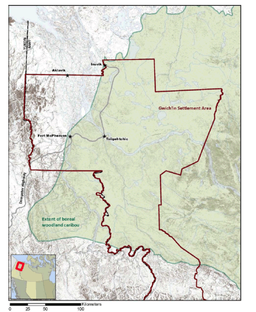 Carte des terres Gwich'in indiquant la répartition du caribou des bois boréal. Voir la description longue ci-dessouss.