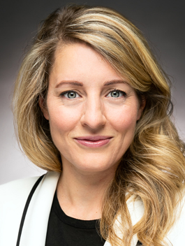 L'honorable Mélanie Joly, C.P., députée