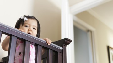 Cribs, cradles and bassinets