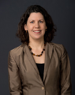 Megan Bettle, Directrice générale, Équipe d'intervention réglementaire de la COVID-19